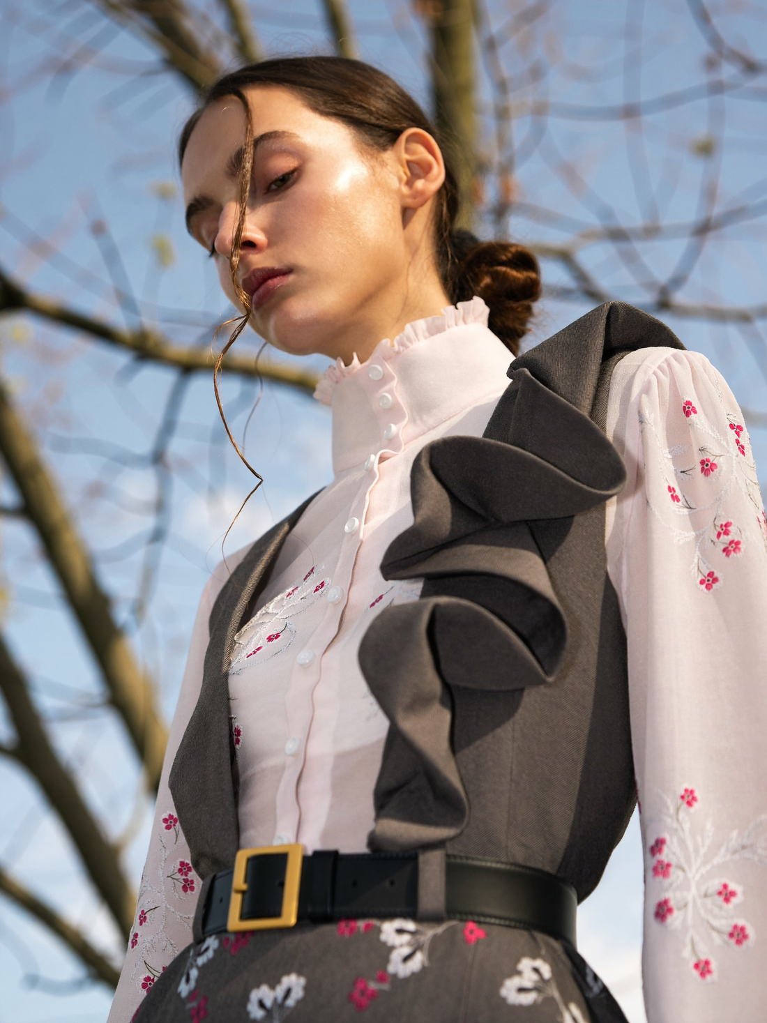 Ruffled blouse and corset from the Vestiges story