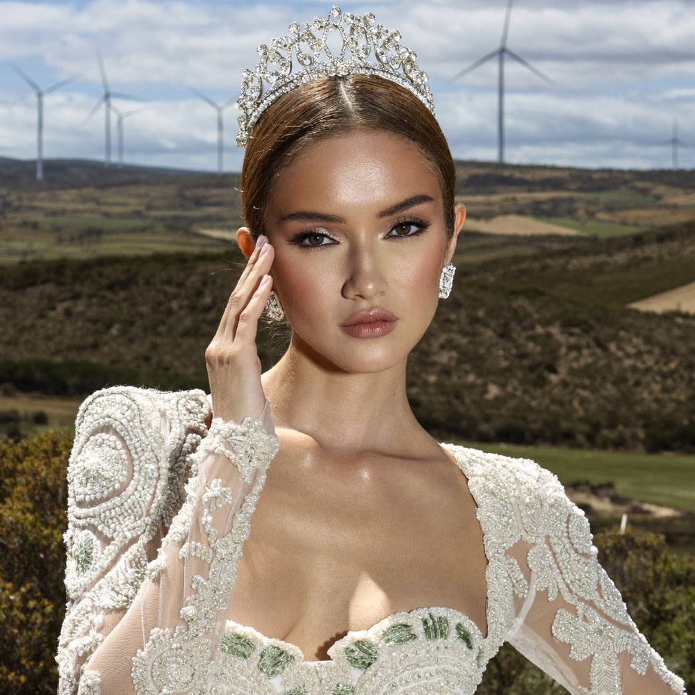 Bridal headpiece and embroidered bodice, Grace Tailored