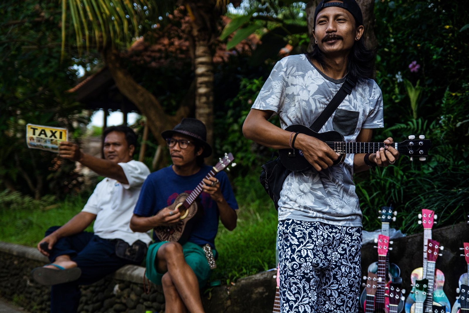 Documentary Photography Qatar 27 Street musicians, Bali