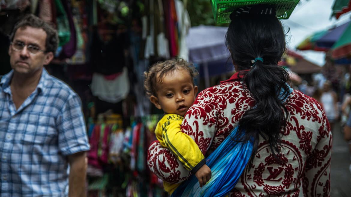 Discover Bali through the lens of Ghassen Oueslati, where spirituality, culture, and scenic beauty intertwine in a mesmerizing photographic journey. From the serene rice terraces of Ubud to the vibrant energy of Kuta, each photograph captures Bali's essence—a land of stunning landscapes, rich traditions, and peaceful sanctuaries.