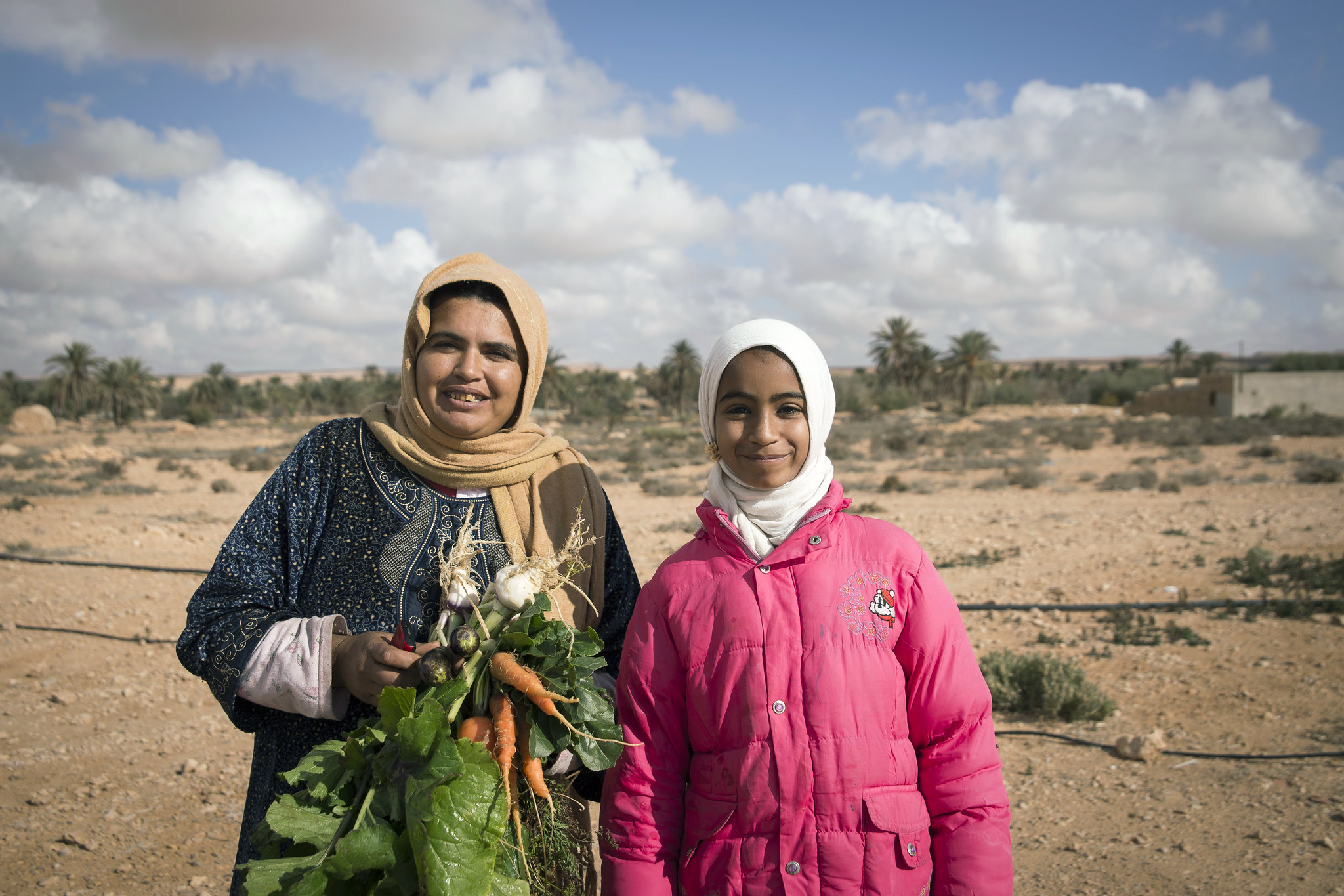 Documentary Photography Qatar 24 Mother and daughter, Tozeur.